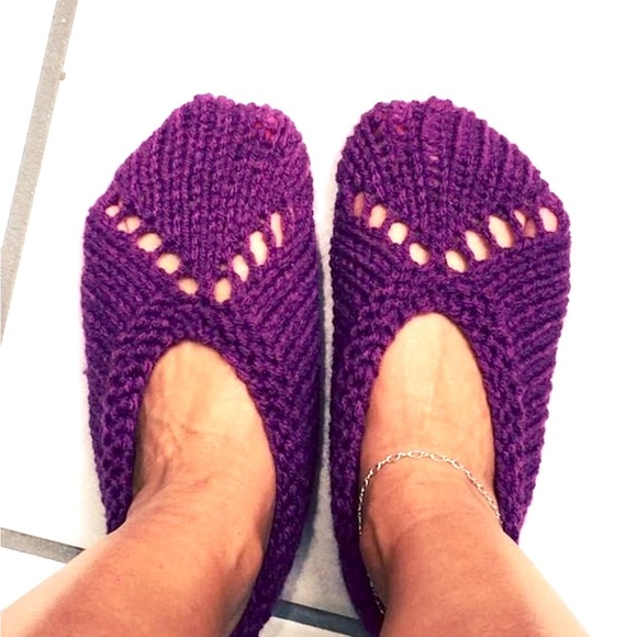 NWT Hand Knit Ladies House Slippers in Royal Purple Size Large - Picture 6 of 6